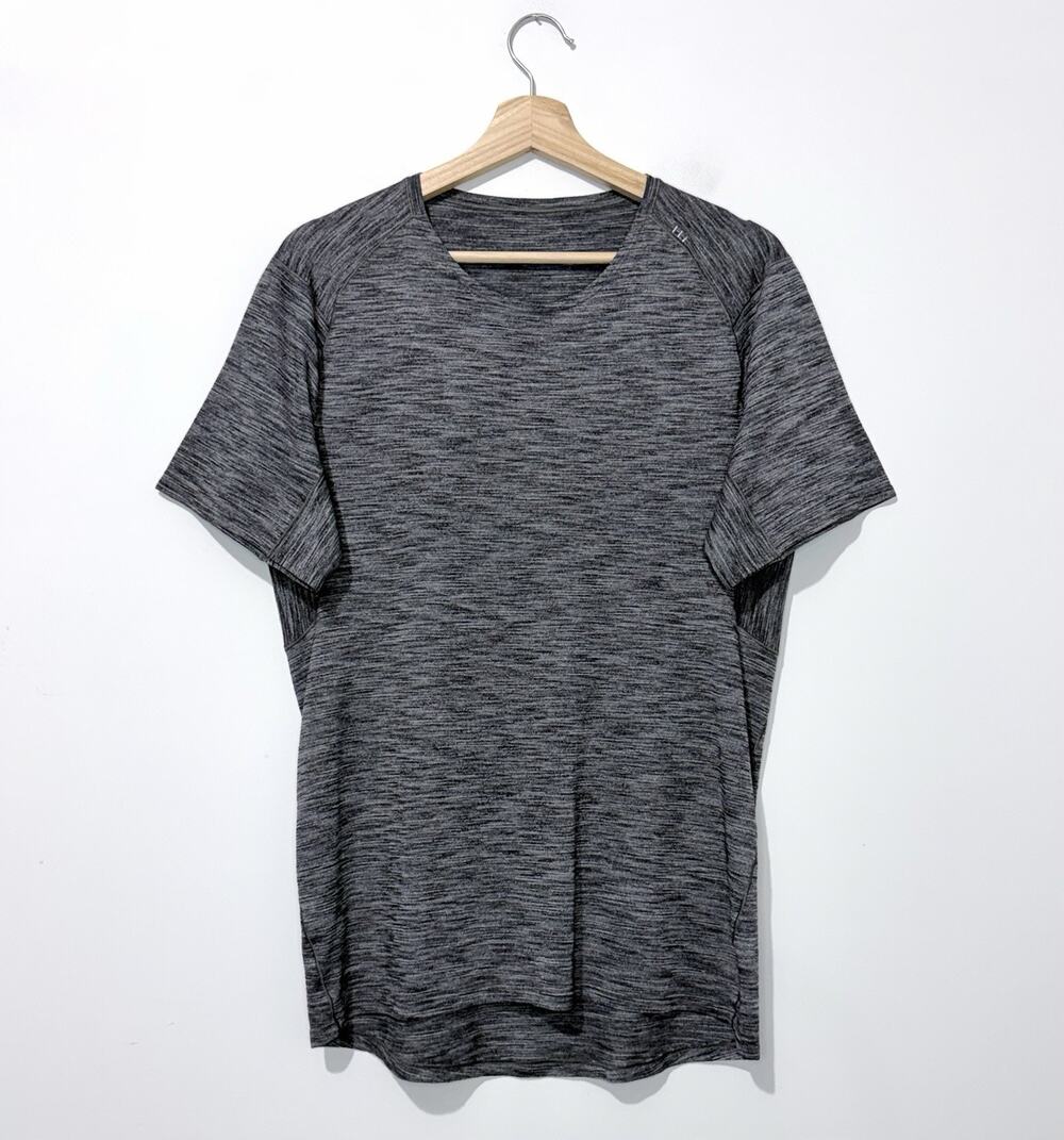 Lululemon Metal Vent Tech Short Sleeve Shirt Mens M Heather Gray Crew Neck Logo